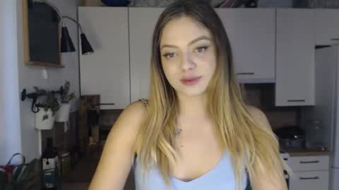 Snapshot of buffyextasy chatting on 12.05.25 Buffy online show from 12.05.25