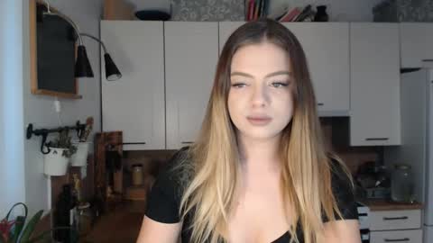 Snapshot of buffyextasy chatting on 01.13.26 Buffy online show from 01.13.26