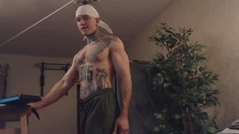 Snapshot of bulatov_x chatting on 02.08.25 Dmitriy online show from 02.08.25