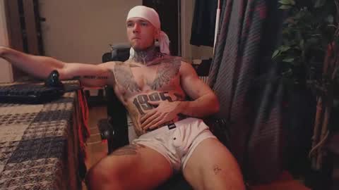 Snapshot of bulatov_x chatting on 03.10.25 Dmitriy online show from 03.10.25