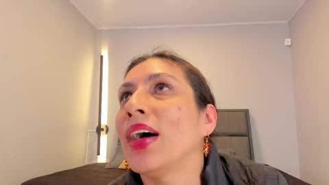 Snapshot of bulma_bambina_ chatting on 05.27.26 Bulma Bambina online show from 05.27.26