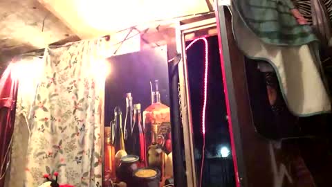 Snapshot of bunniandcryme chatting on 11.21.25 bunniandcryme online show from 11.21.25