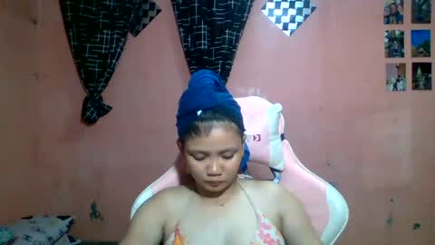 Snapshot of bunny_flower18 chatting on 06.19.26 bunny_flower18 online show from 06.19.26