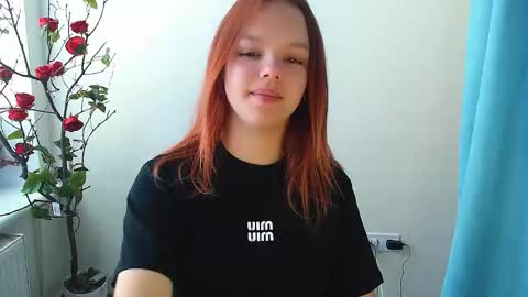 Snapshot of bunnybloom_ chatting on 09.15.25 Ariel online show from 09.15.25