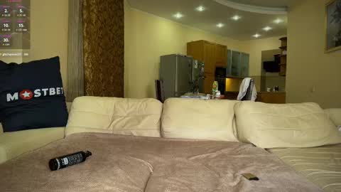 Bonny and Clide  Help us by thumbs up  online show from 02.10.25