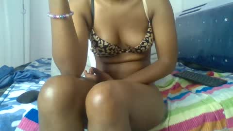 Snapshot of bunnydiva_ chatting on 06.22.26 bunnydiva_ online show from 06.22.26