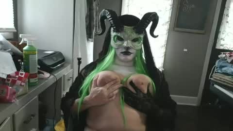 Snapshot of bunnytoes5505 chatting on 06.18.26 bunnytoes5505 online show from 06.18.26
