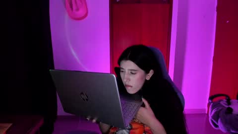 Snapshot of bunnyy09 chatting on 12.29.24 Jess online show from 12.29.24