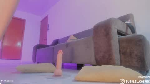 Im Val Welcome to my room My instagram Bubble cosmic online show from 01.26.25