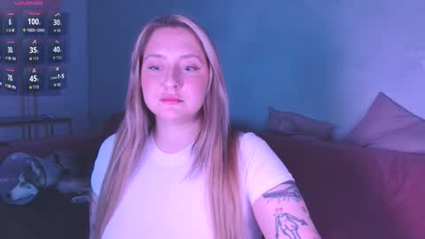 Snapshot of burn_lissa chatting on 11.02.25 Lissa online show from 11.02.25