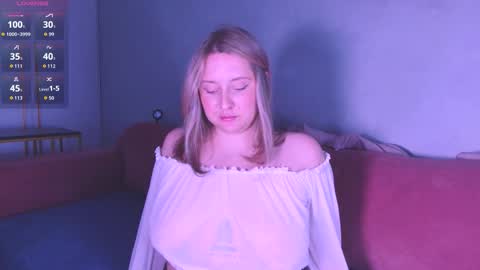 Snapshot of burn_lissa chatting on 11.13.25 Lissa online show from 11.13.25