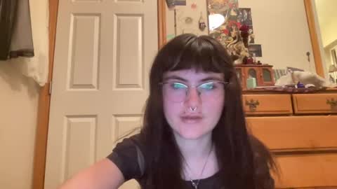esme gray online show from 07.27.26