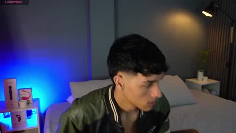 Buster independent model online show from 03.01.25