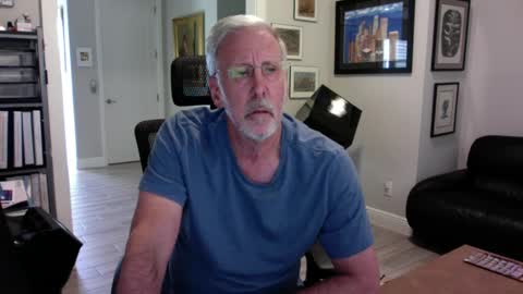 Snapshot of bustinout99 chatting on 12.01.24 afternoon wood online show from 12.01.24