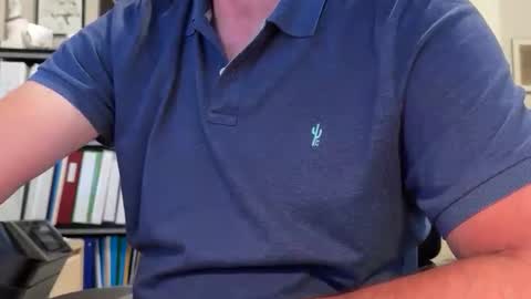 Snapshot of bustinout99 chatting on 09.08.25 afternoon wood online show from 09.08.25