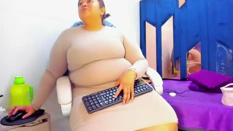 Snapshot of busty_juicyy chatting on 07.10.26 busty juicyy online show from 07.10.26