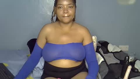 Snapshot of busty_kenzi chatting on 05.26.26 busty kenzi online show from 05.26.26