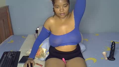 Snapshot of busty_kenzi chatting on 06.02.26 busty kenzi online show from 06.02.26
