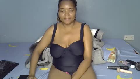 Snapshot of busty_kenzi chatting on 06.02.26 busty kenzi online show from 06.02.26