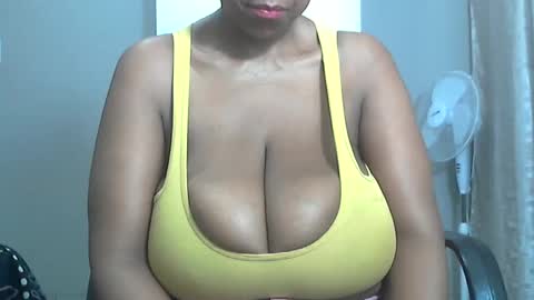 bustytessa37 online show from 02.19.25