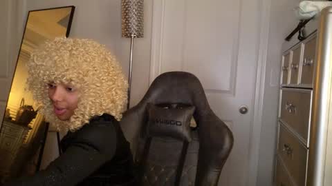 butterfly booty online show from 12.17.25