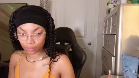 butterfly booty online show from 05.09.26