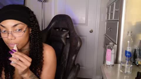 butterfly booty online show from 05.19.26