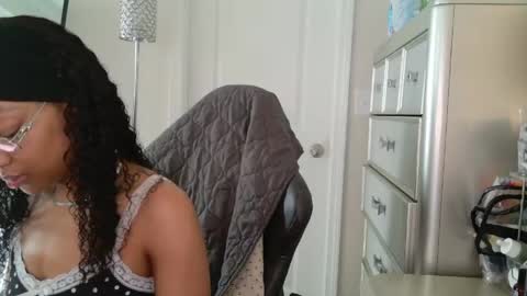 butterfly booty online show from 05.28.26