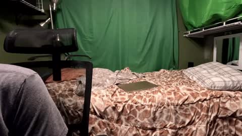 Snapshot of buttheadltd chatting on 01.04.25 Butthead LTD online show from 01.04.25