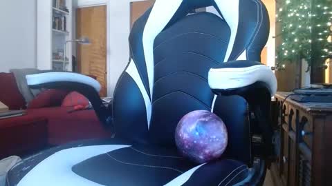 Snapshot of bwall1425 chatting on 01.10.25 bwall1425 online show from 01.10.25