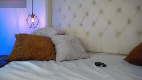 Snapshot of bycandy_ chatting on 12.18.25 bycandy_ online show from 12.18.25