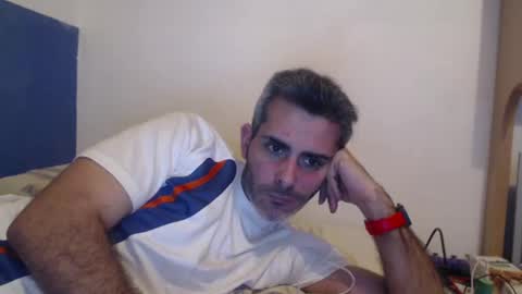 Snapshot of c0llinfarrell chatting on 12.06.24 Collin Farrel online show from 12.06.24