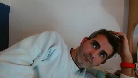 Snapshot of c0llinfarrell chatting on 01.28.25 Collin Farrel online show from 01.28.25