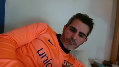 Snapshot of c0llinfarrell chatting on 01.31.25 Collin Farrel online show from 01.31.25