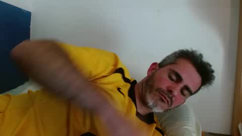 Snapshot of c0llinfarrell chatting on 02.20.25 Collin Farrel online show from 02.20.25