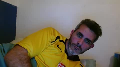 Snapshot of c0llinfarrell chatting on 02.20.25 Collin Farrel online show from 02.20.25