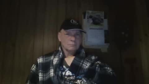 Snapshot of c4u58 chatting on 12.19.25 c4u58 online show from 12.19.25