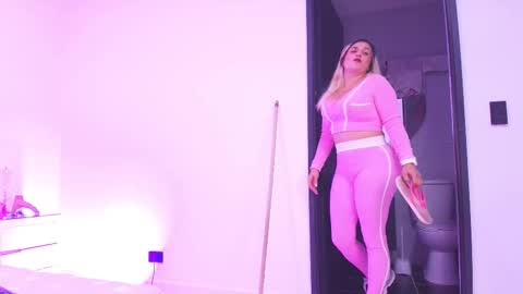 Carolina online show from 11.01.25