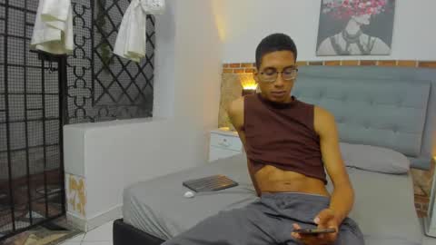 c_worstian_ online show from 12.10.24