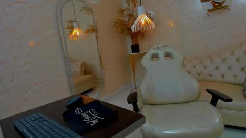 Snapshot of caamii_sweett chatting on 03.23.26 Camii Sweet online show from 03.23.26