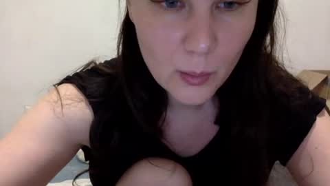 Snapshot of caffeinated_lamb chatting on 06.18.26 Lamb online show from 06.18.26