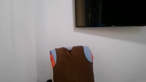 Snapshot of caibra87 chatting on 12.14.25 Will caibra find a sugar daddy or sugar mommy online show from 12.14.25