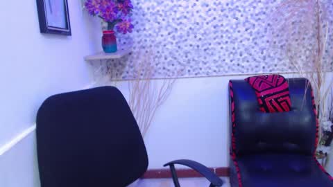 Snapshot of cailee_mansour chatting on 02.19.25 Cailee online show from 02.19.25