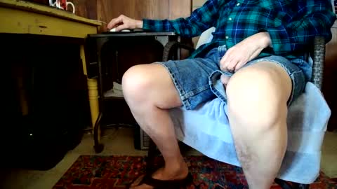 Snapshot of cali1962 chatting on 01.24.25 Cal online show from 01.24.25