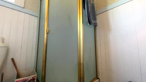 Snapshot of cali1962 chatting on 10.04.25 Cal online show from 10.04.25