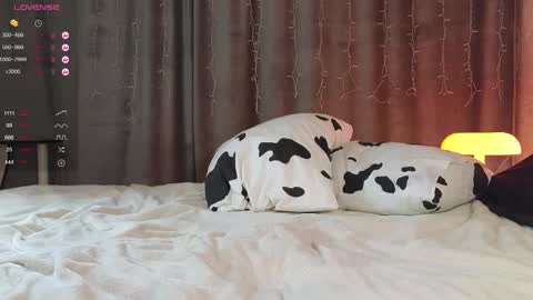 Snapshot of call__me_mommy_ chatting on 02.13.25 Nancy Please thumbs up me online show from 02.13.25