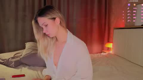 Snapshot of call__me_mommy_ chatting on 09.21.25 Nancy Please thumbs up me online show from 09.21.25