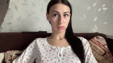 Snapshot of call_me_dad_ chatting on 11.27.25 Anna online show from 11.27.25