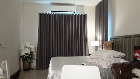 Snapshot of call_me_linda56 chatting on 02.09.25 Call Me Linda online show from 02.09.25