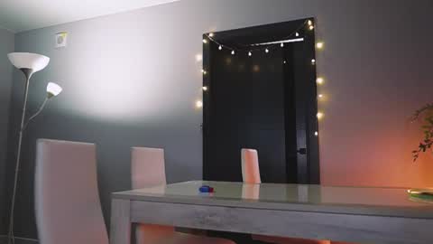 Snapshot of call_yes chatting on 11.24.25 Callista online show from 11.24.25